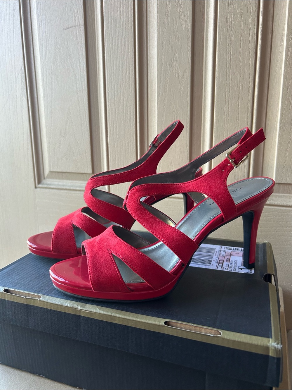 Worthington Brandy Red Strappy Heels Size 8.5 New in Box